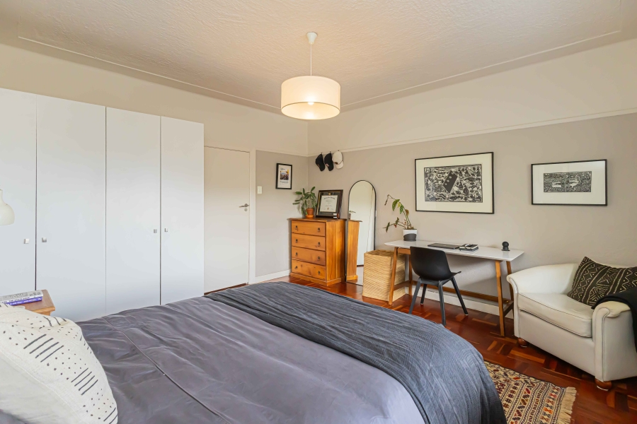 2 Bedroom Property for Sale in Sea Point Western Cape